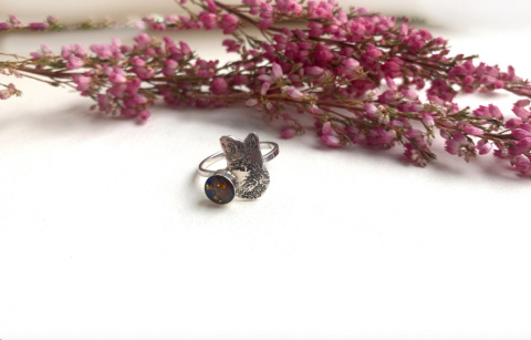 Pierścionek z portretem i sierścią Pierścionek z portretem i sierścią