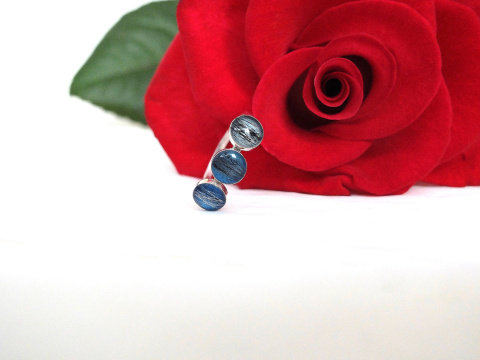 Pierścionek z sierścią potrójny