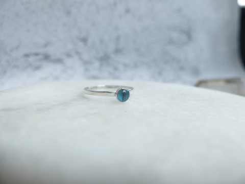 Pierścionek z sierścią