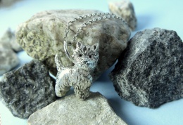 Srebrna zawieszka pies – Cairn Terrier | ręcznie robiona biżuteria ze zwierzęciem | prezent dla miłośnika psów