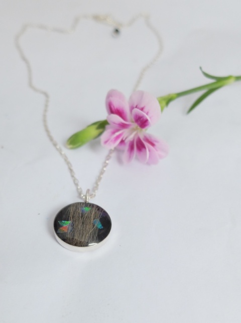 Wisiorek pamiątka z sierścią